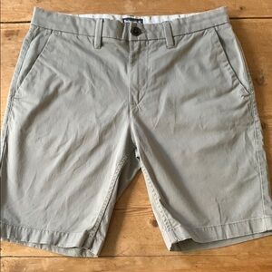 NWOT Men's Timberland Gray Chino Flat Front Shorts